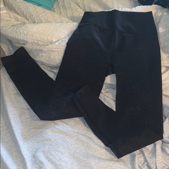 Black lululemon leggings - Picture 4 of 4